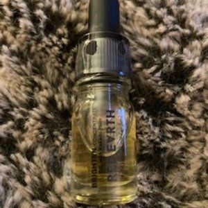 RED EARTH CONCENTRATE OIL